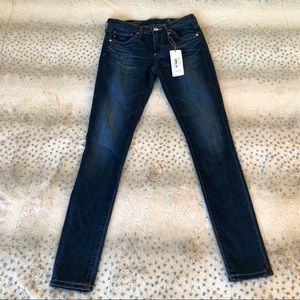 AG The Legging Ankle